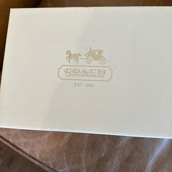 Coach leatherware est 1941 - Picture 6 of 6